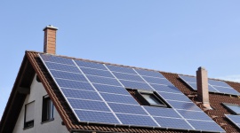 Fotowoltaika na dachu – o czym musisz wiedzieć?